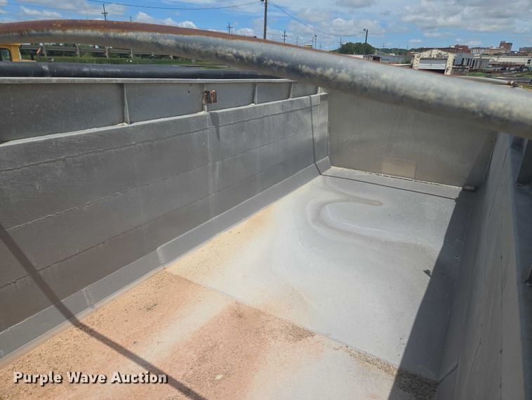 image for item EF1659 2012 Kenworth T800 dump truck