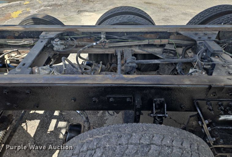 image for item EF1659 2012 Kenworth T800 dump truck