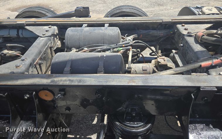 image for item EF1659 2012 Kenworth T800 dump truck