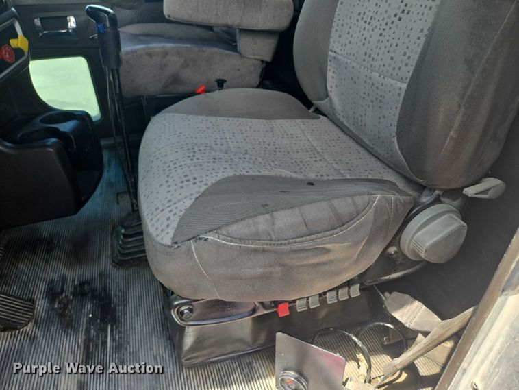 image for item EF1659 2012 Kenworth T800 dump truck