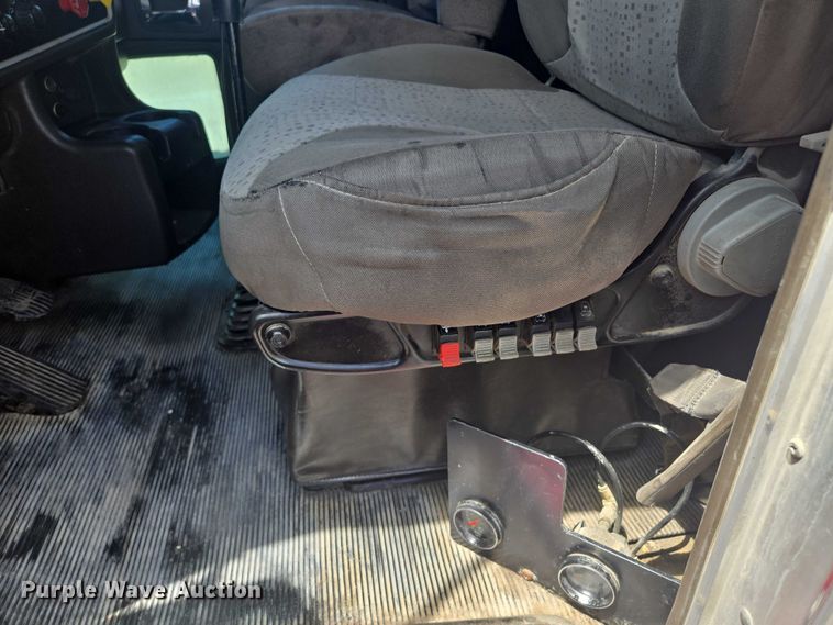 image for item EF1659 2012 Kenworth T800 dump truck