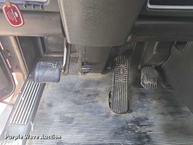 image for item EF1659 2012 Kenworth T800 dump truck