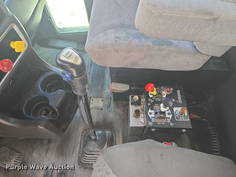 image for item EF1659 2012 Kenworth T800 dump truck