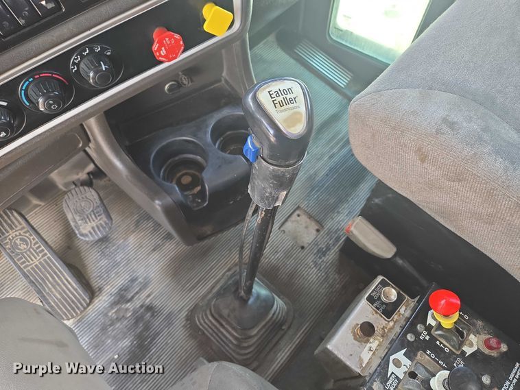 image for item EF1659 2012 Kenworth T800 dump truck