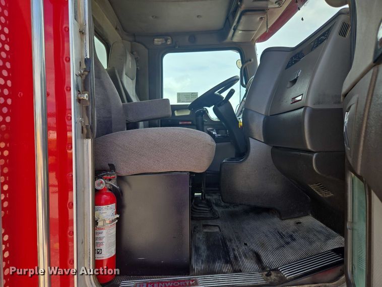 image for item EF1659 2012 Kenworth T800 dump truck