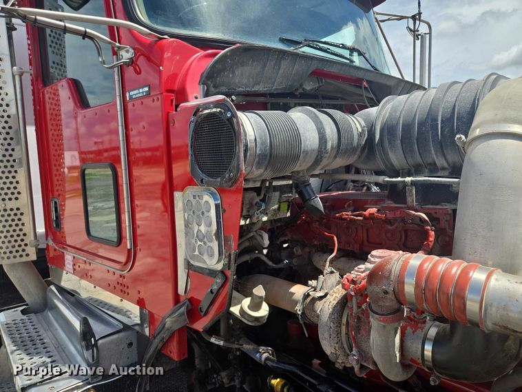 image for item EF1659 2012 Kenworth T800 dump truck