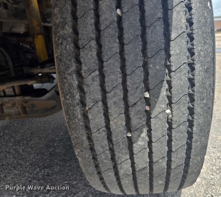 image for item EF1659 2012 Kenworth T800 dump truck