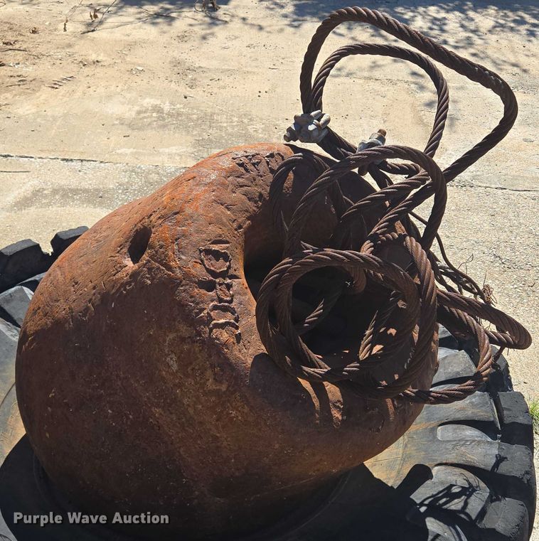 image for item EF1691 Wrecking ball