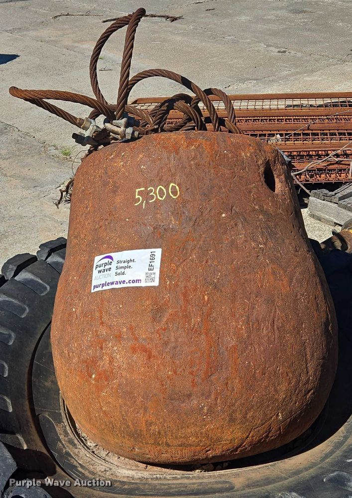 image for item EF1691 Wrecking ball