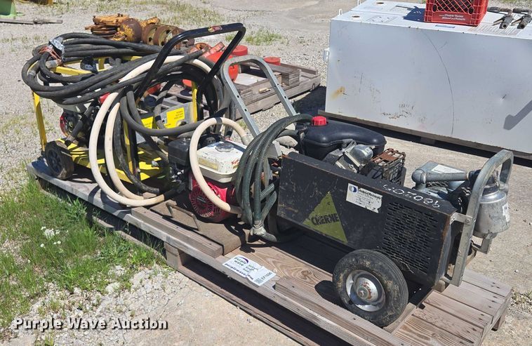 image for item EF1696 (5) pumps