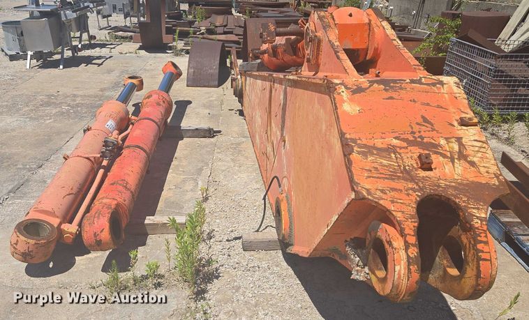 image for item EF1700 Hitachi EX700H excavator parts