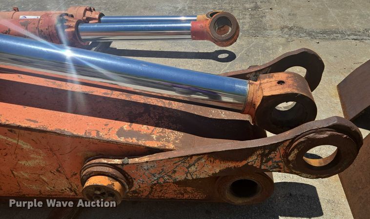 image for item EF1700 Hitachi EX700H excavator parts