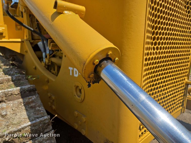 image for item EF1771 1982 Dresser TD15C dozer