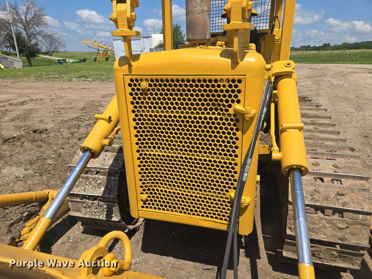 image for item EF1771 1982 Dresser TD15C dozer