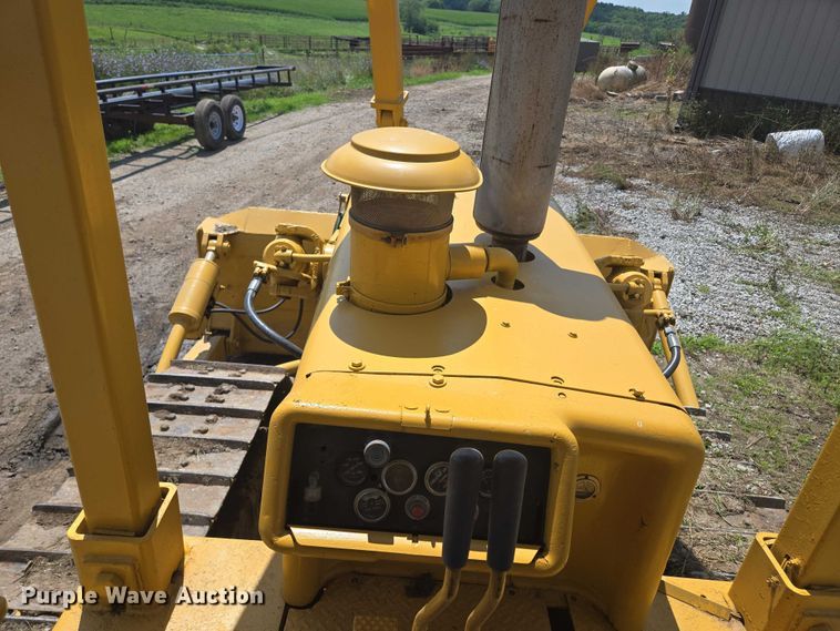 image for item EF1771 1982 Dresser TD15C dozer