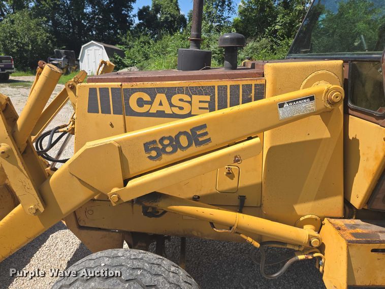 image for item EF1772 1984 Case  580E backhoe