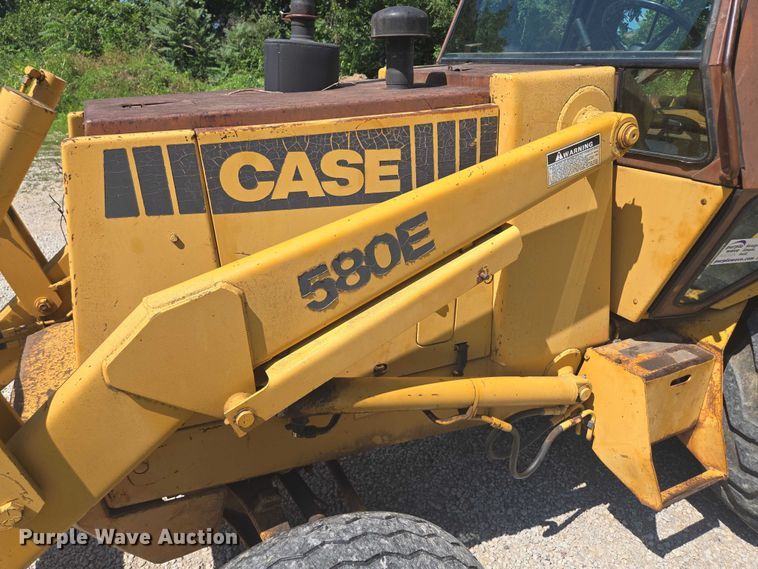 image for item EF1772 1984 Case  580E backhoe