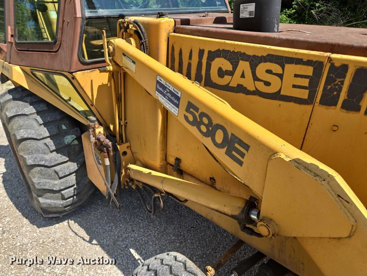 image for item EF1772 1984 Case  580E backhoe