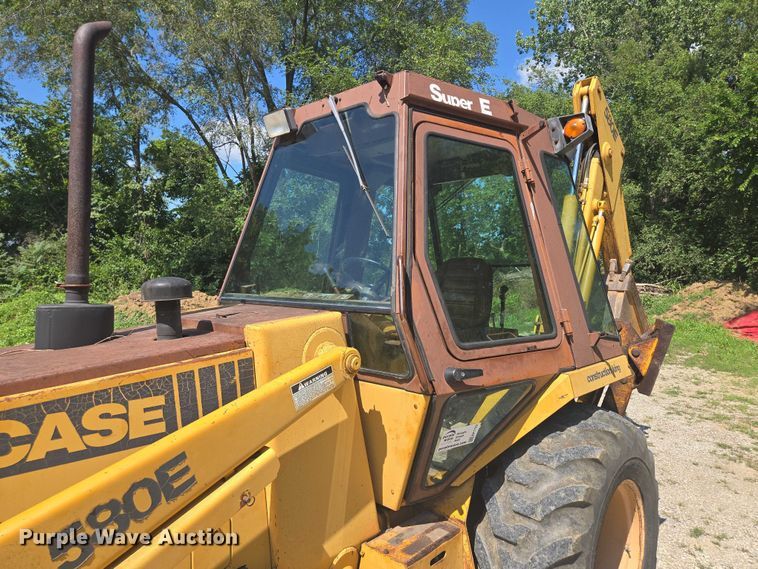 image for item EF1772 1984 Case  580E backhoe