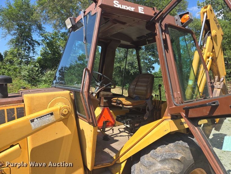 image for item EF1772 1984 Case  580E backhoe