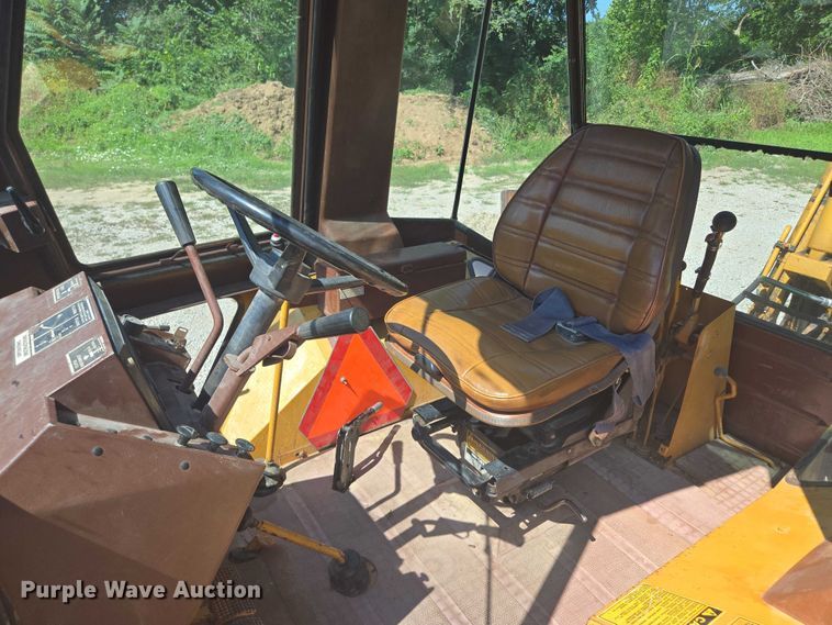 image for item EF1772 1984 Case  580E backhoe