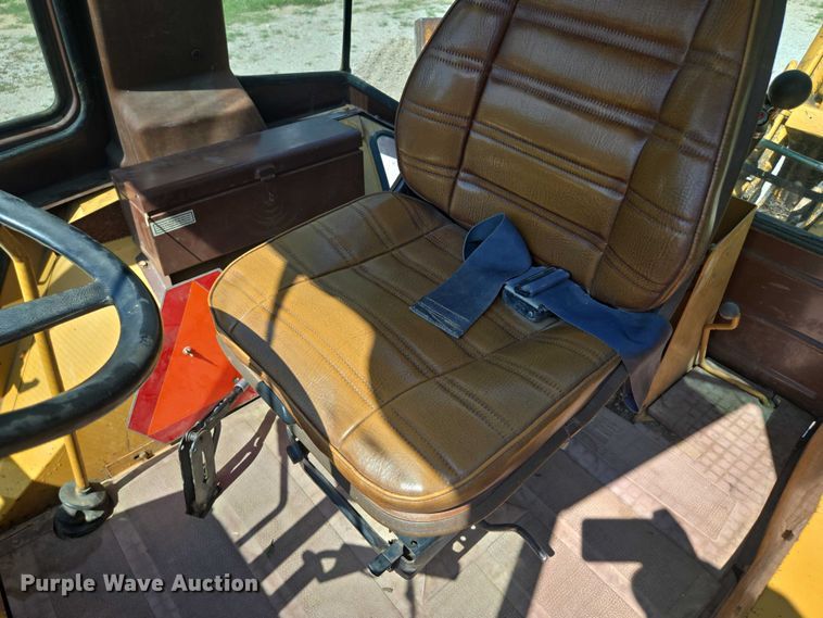 image for item EF1772 1984 Case  580E backhoe