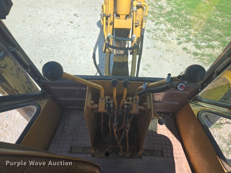 image for item EF1772 1984 Case  580E backhoe