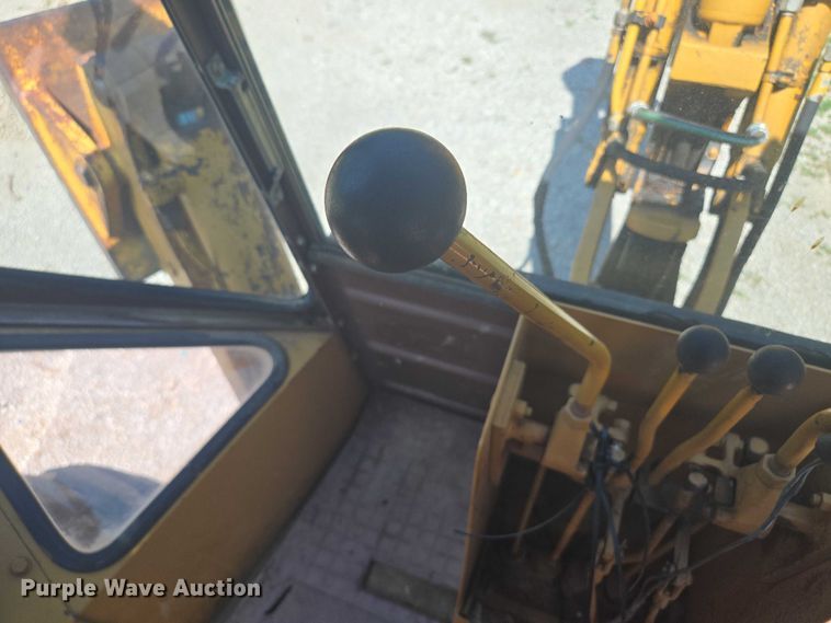 image for item EF1772 1984 Case  580E backhoe