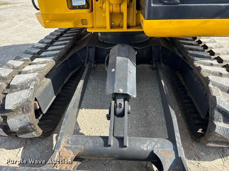 image for item EF2084 Komatsu PC70-8 mini excavator