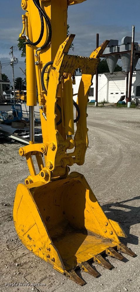 image for item EF2084 Komatsu PC70-8 mini excavator