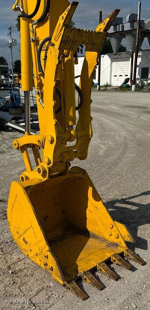 image for item EF2084 Komatsu PC70-8 mini excavator