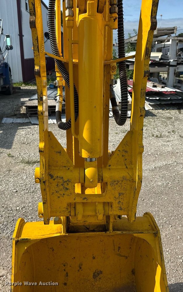 image for item EF2084 Komatsu PC70-8 mini excavator