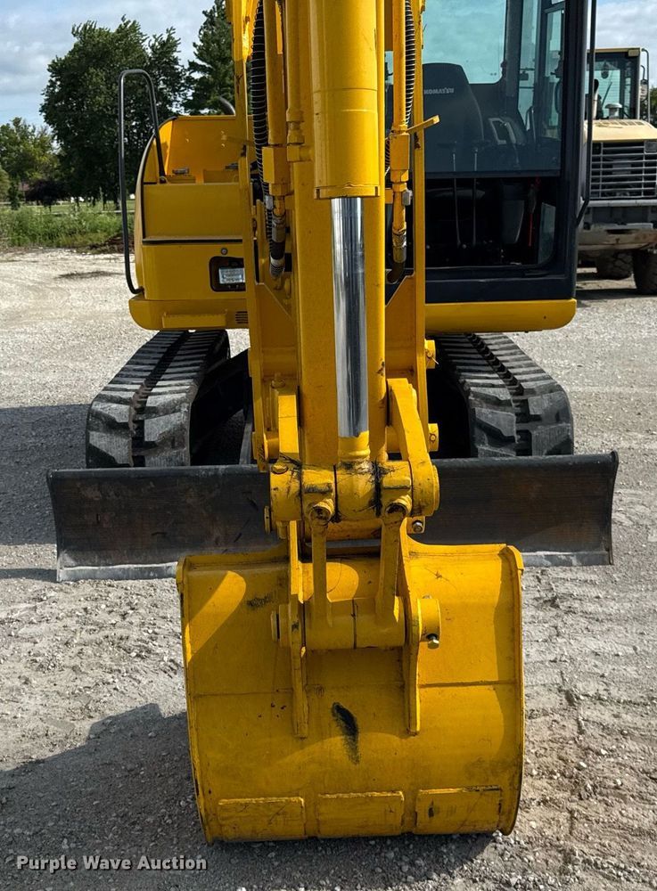 image for item EF2084 Komatsu PC70-8 mini excavator