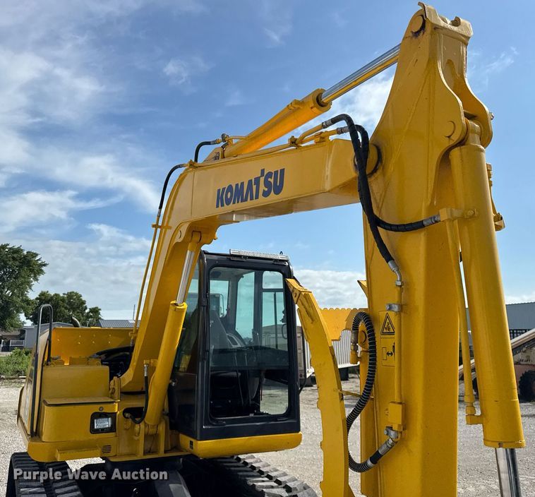 image for item EF2084 Komatsu PC70-8 mini excavator