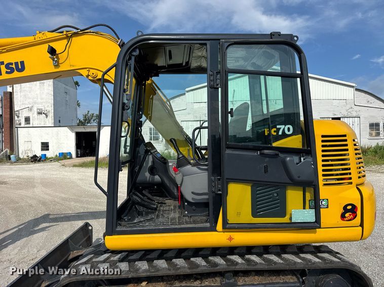 image for item EF2084 Komatsu PC70-8 mini excavator