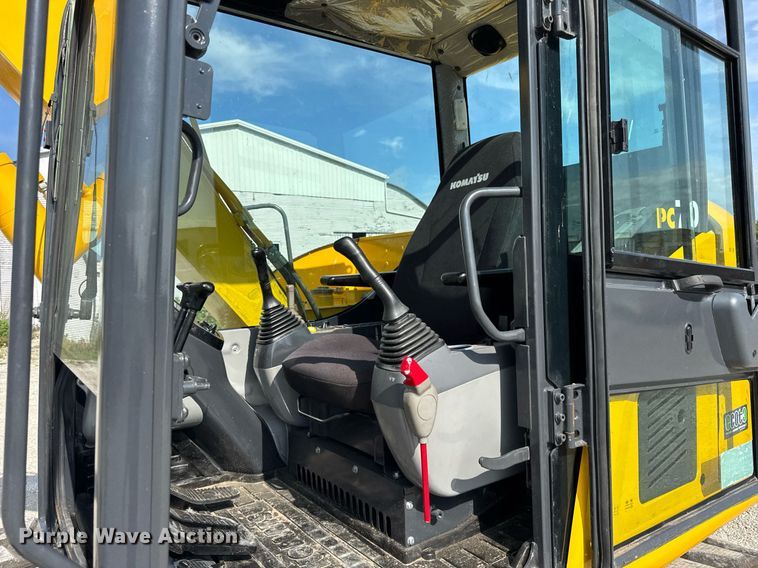 image for item EF2084 Komatsu PC70-8 mini excavator