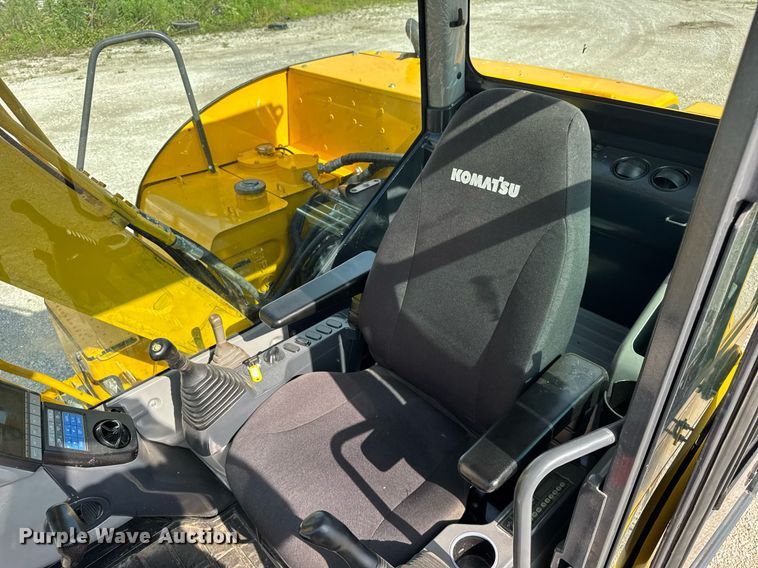 image for item EF2084 Komatsu PC70-8 mini excavator