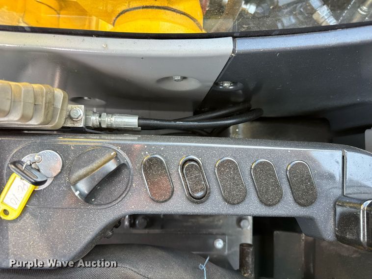 image for item EF2084 Komatsu PC70-8 mini excavator