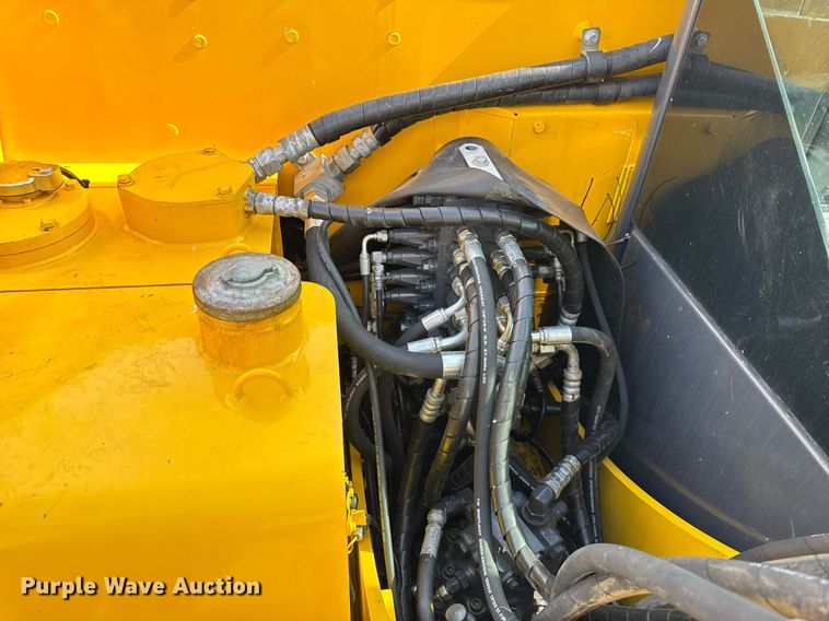 image for item EF2084 Komatsu PC70-8 mini excavator