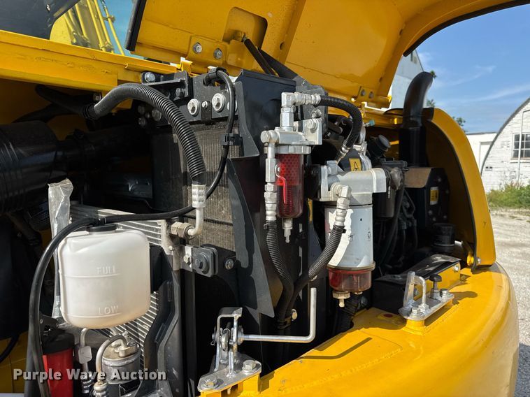 image for item EF2084 Komatsu PC70-8 mini excavator