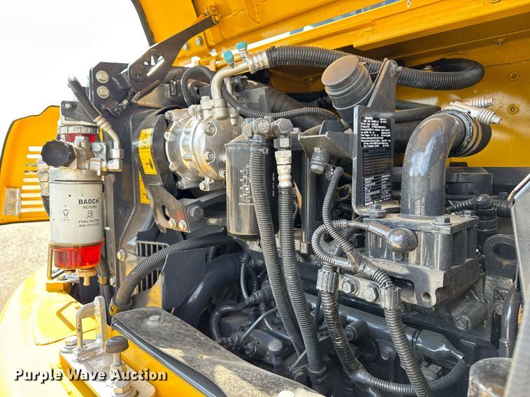 image for item EF2084 Komatsu PC70-8 mini excavator