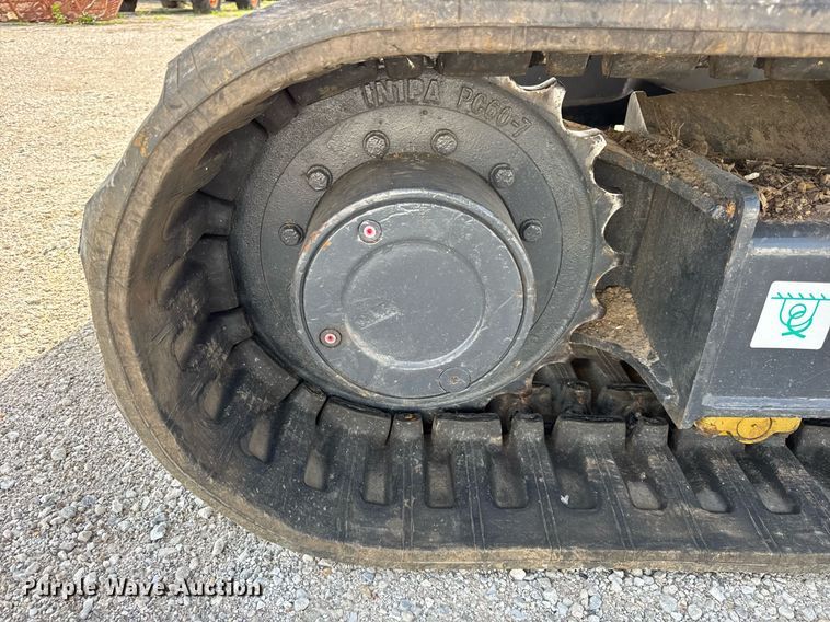 image for item EF2084 Komatsu PC70-8 mini excavator