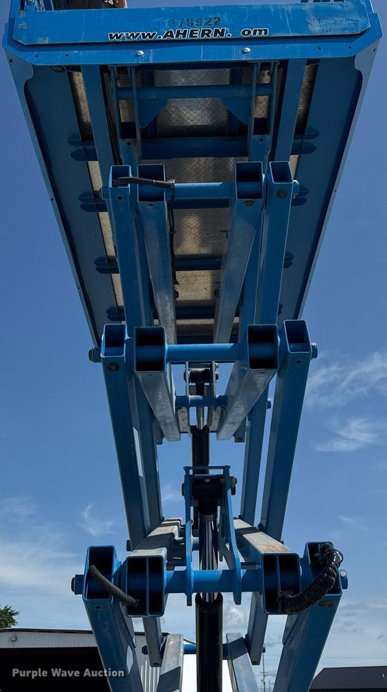 image for item EF2086 2016 Genie GS4069DC scissor lift