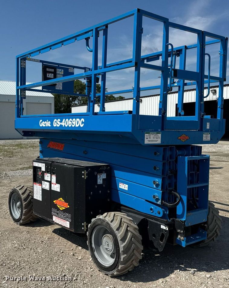 image for item EF2086 2016 Genie GS4069DC scissor lift