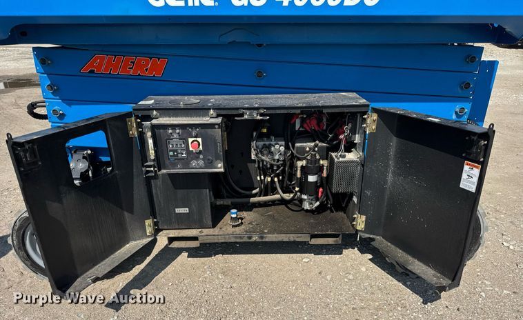 image for item EF2086 2016 Genie GS4069DC scissor lift