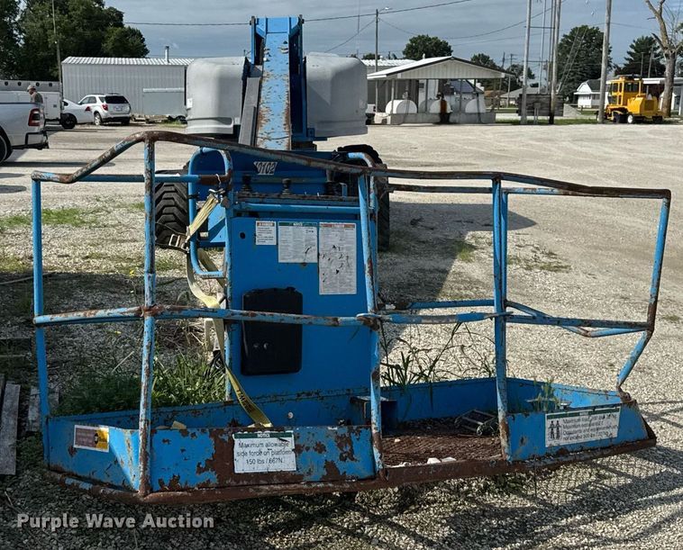 image for item EF2087 2001 Genie S60 boom lift