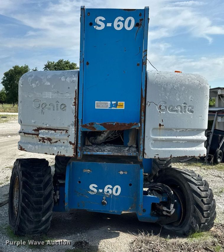 image for item EF2087 2001 Genie S60 boom lift