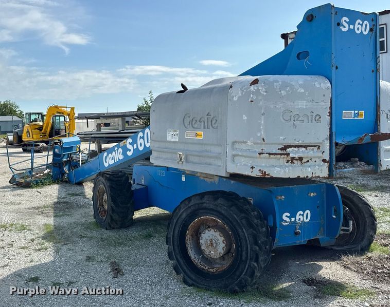 image for item EF2087 2001 Genie S60 boom lift