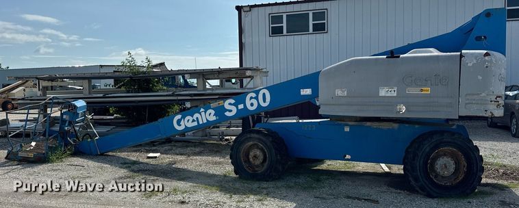 image for item EF2087 2001 Genie S60 boom lift