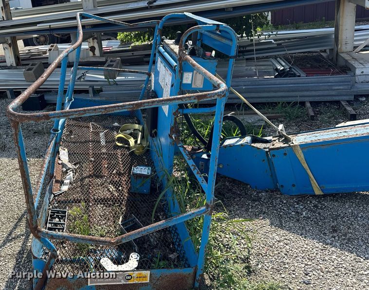 image for item EF2087 2001 Genie S60 boom lift